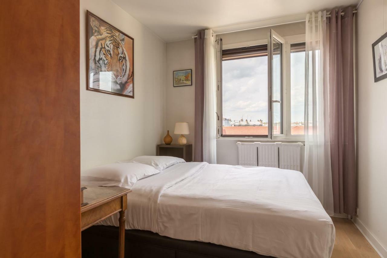 Veeve - Canal Saint Martin Pad Apartment Paris