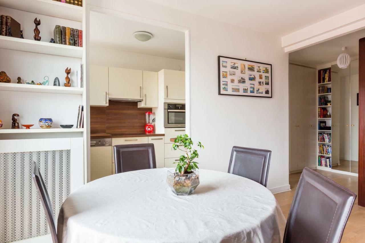 Veeve - Canal Saint Martin Pad Apartment Paris