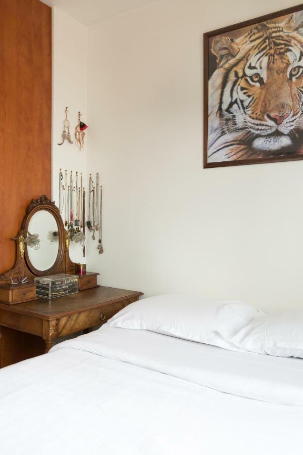 Apartment Veeve - Canal Saint Martin Pad Paris